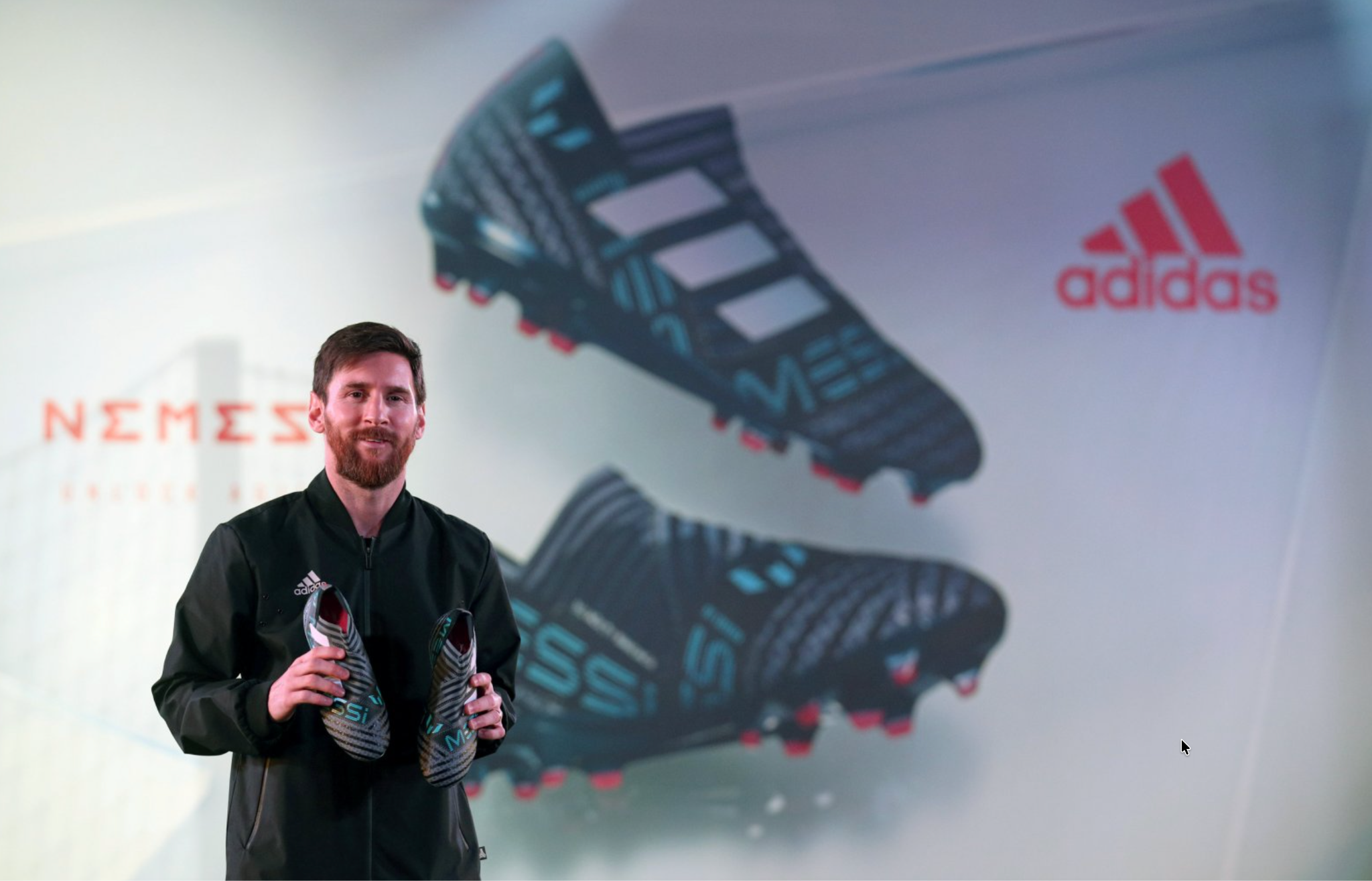What Are Endorsements in Marketing? (With Examples) 2 Celebrity Endorsements